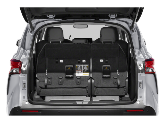 2025 Toyota Sienna XLE photo 8
