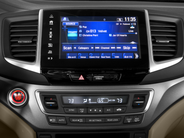 2017 Honda Pilot EX-L photo 11
