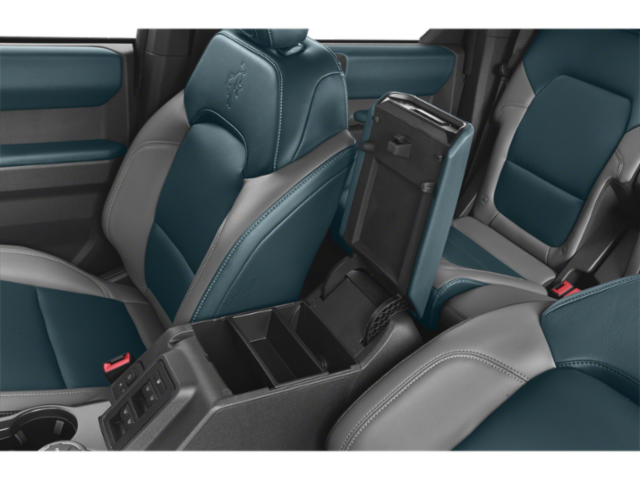 2024 Ford Bronco Outer Banks photo 11