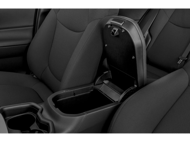 2021 Toyota RAV4 LE photo 4