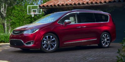 2019 Chrysler Pacifica Touring L's photo