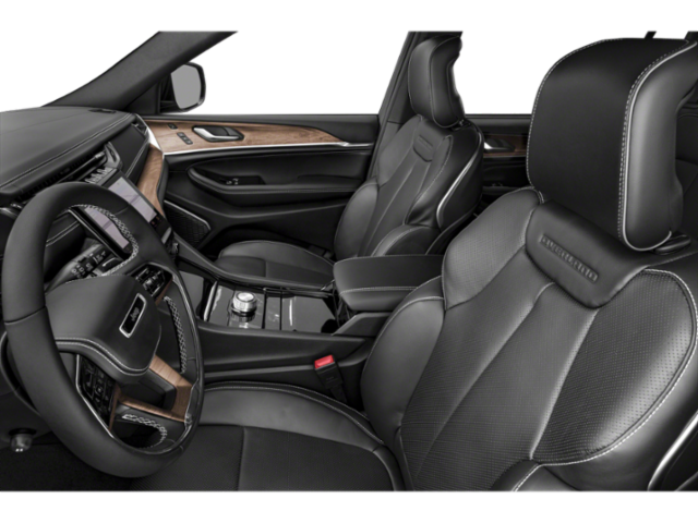 2023 Jeep Grand Cherokee Overland photo 4