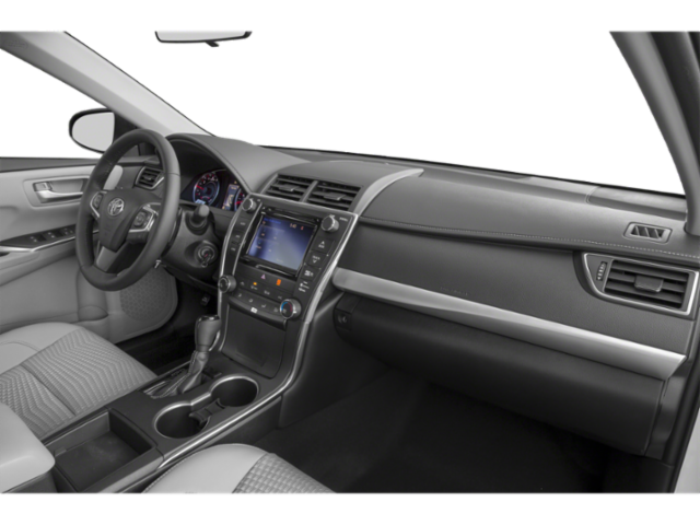 2015 Toyota Camry SE photo 4