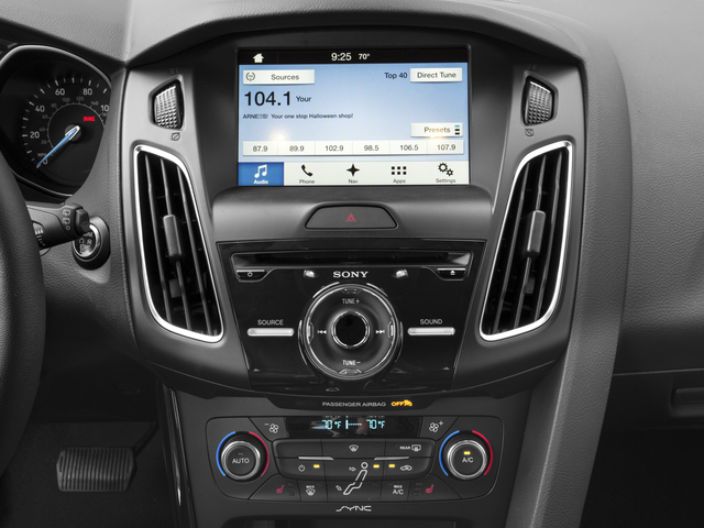 2016 Ford Focus Titanium photo 11