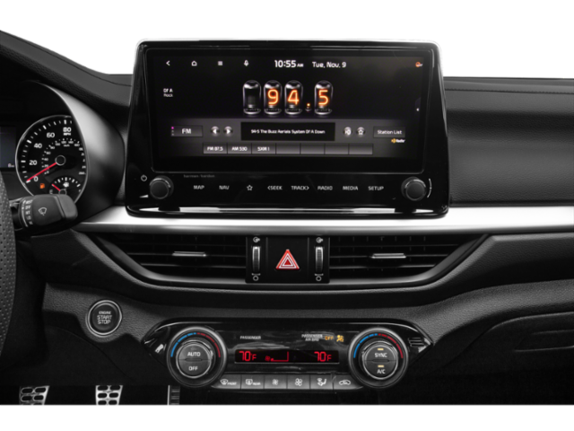 2023 Kia Forte GT photo 3