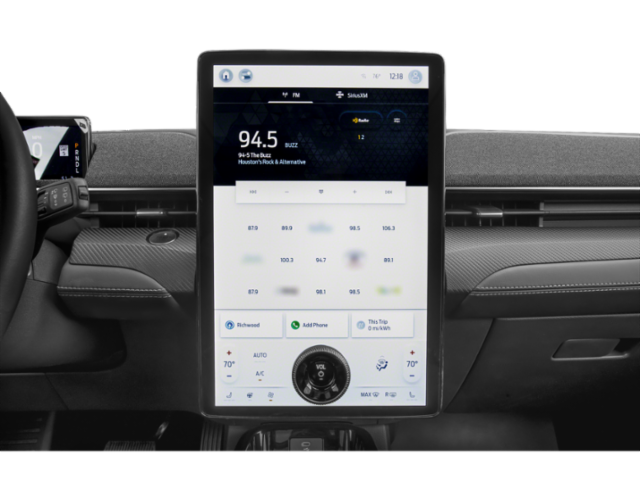 2026 Ford Mustang Mach-E Premium photo 4