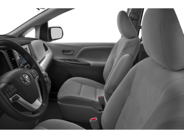 2020 Toyota Sienna LE photo 10