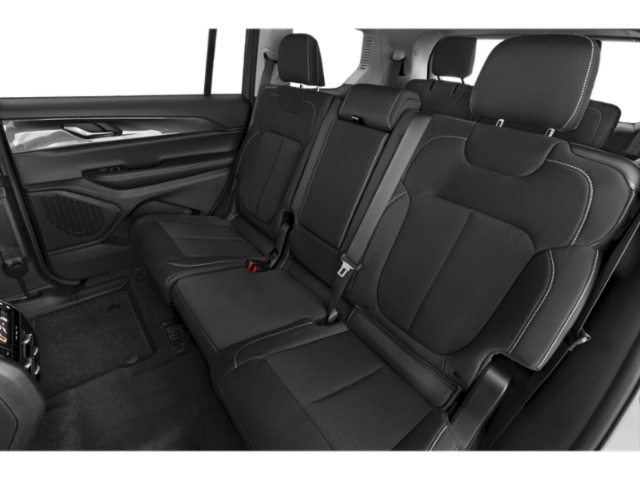 2024 Jeep Grand Cherokee Altitude photo 9