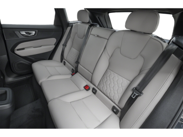 2026 Volvo XC60 B5 Core photo 8
