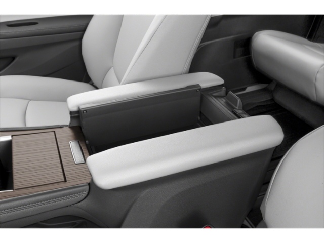 2025 Toyota Sienna XLE photo 11