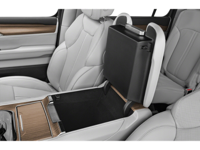 2023 Jeep Wagoneer L Series II photo 11