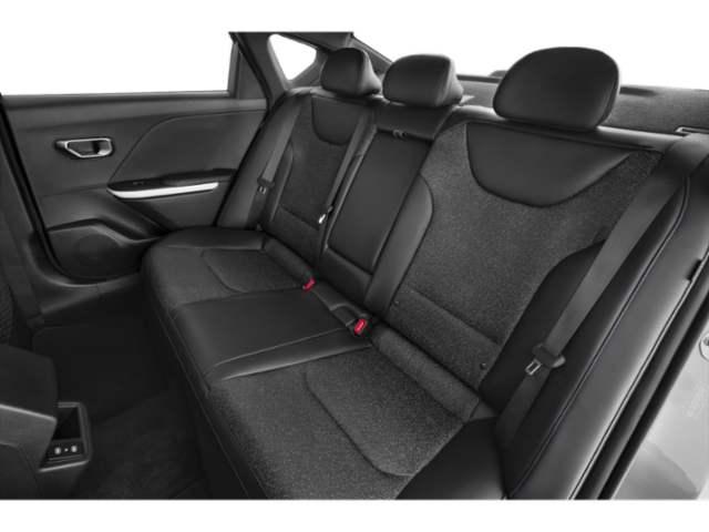 2025 Kia K4 GT-Line photo 9