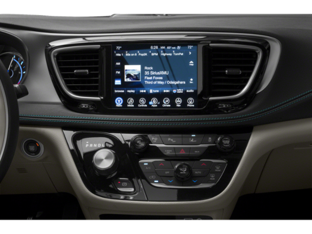 2018 Chrysler Pacifica Hybrid Limited photo 7