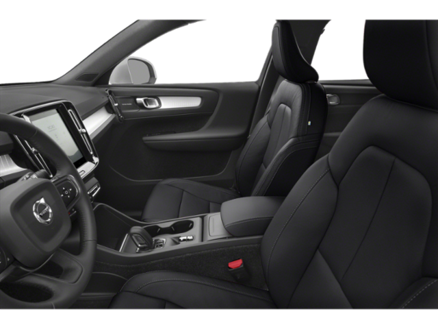 2019 Volvo XC40 T5 Momentum photo 4