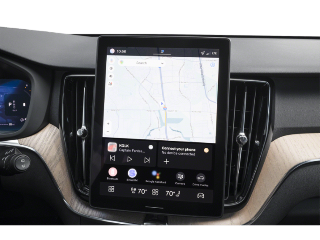 2026 Volvo XC60 B5 Core photo 11