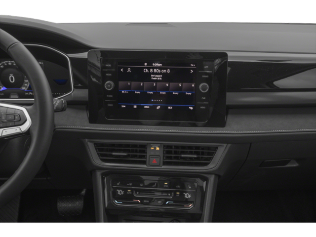 2025 Volkswagen Taos SE photo 6