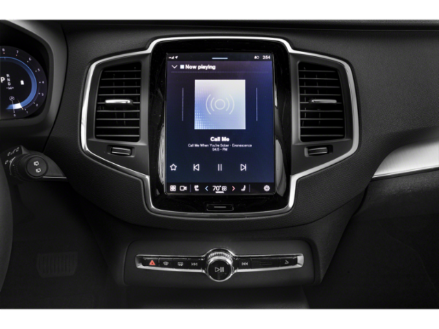 2025 Volvo XC90 Plus photo 7