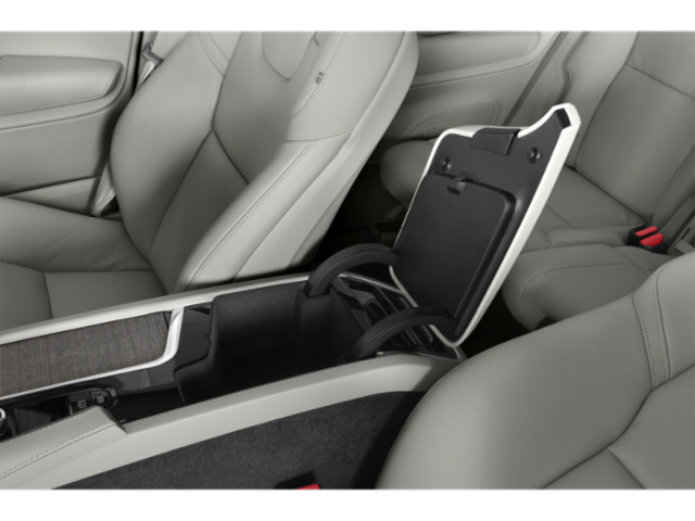 2025 Volvo XC90 T8 Plus photo 10