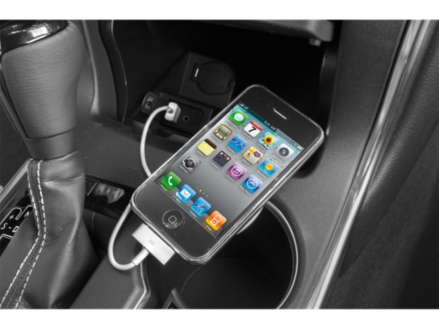 2015 Toyota Camry SE photo 2