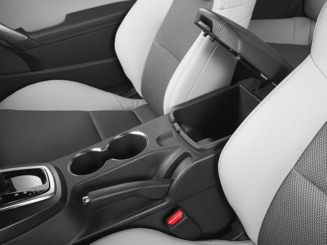 2013 Hyundai Genesis Coupe 2.0T photo 13