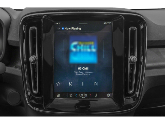 2023 Volvo C40 Recharge Ultimate photo 2