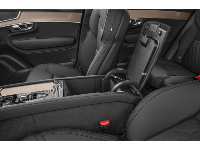 2025 Volvo XC90 Plus photo 10