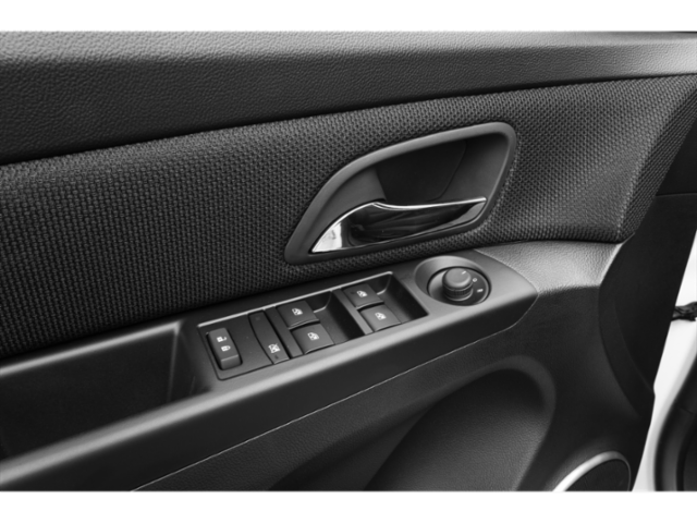 2015 Chevrolet Cruze LT photo 16