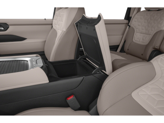 2025 Nissan Armada Platinum photo 10