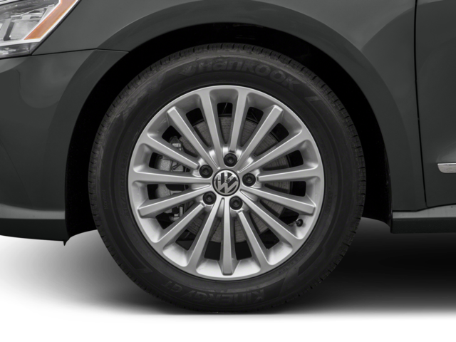 2016 Volkswagen Passat S photo 4