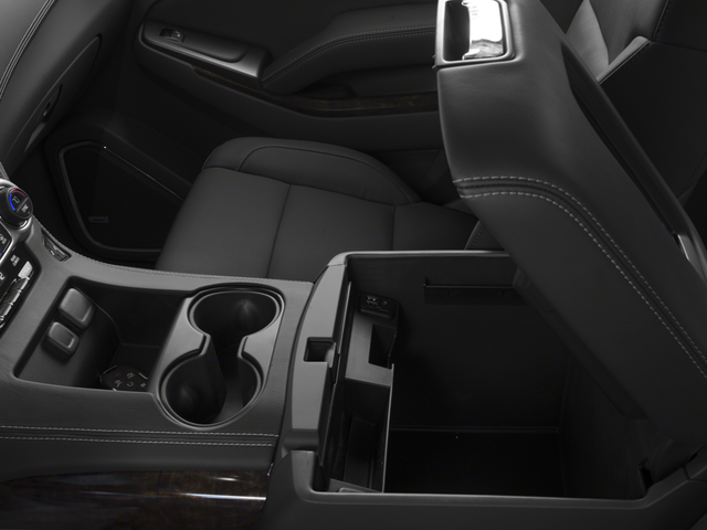 2017 Chevrolet Suburban LT photo 17