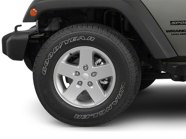 2013 Jeep Wrangler Unlimited Sahara photo 14