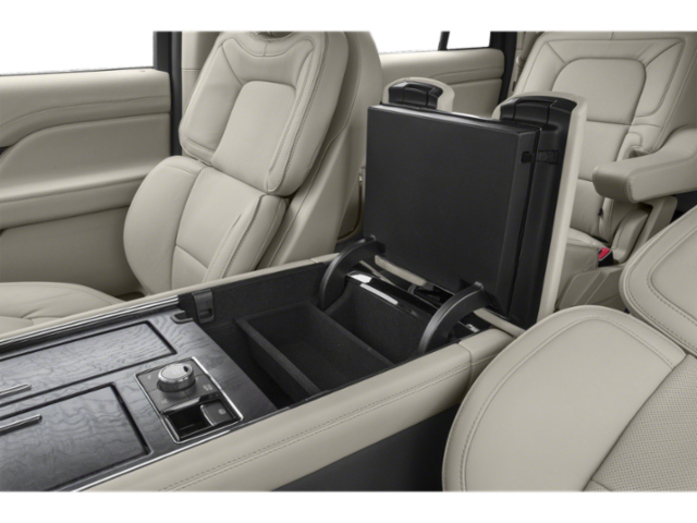 2018 LINCOLN NAVIGATOR L - Image 12