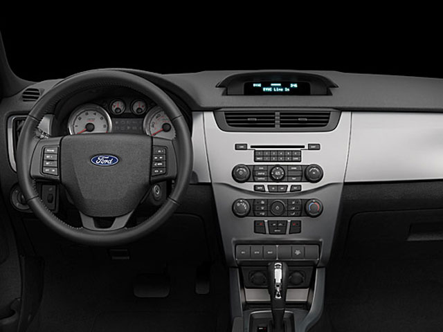 2009 Ford Focus SE photo 3