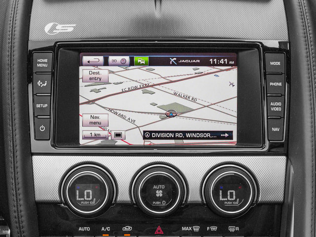 2017 Jaguar F-TYPE Premium photo 2