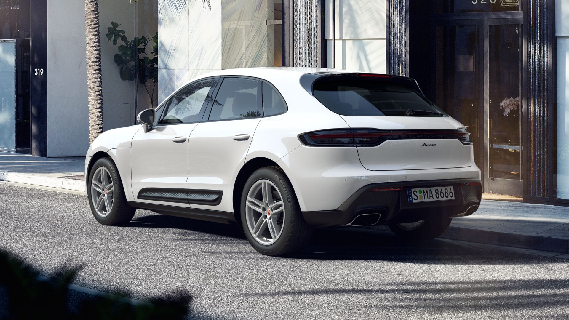 2025 Porsche Macan T photo 3