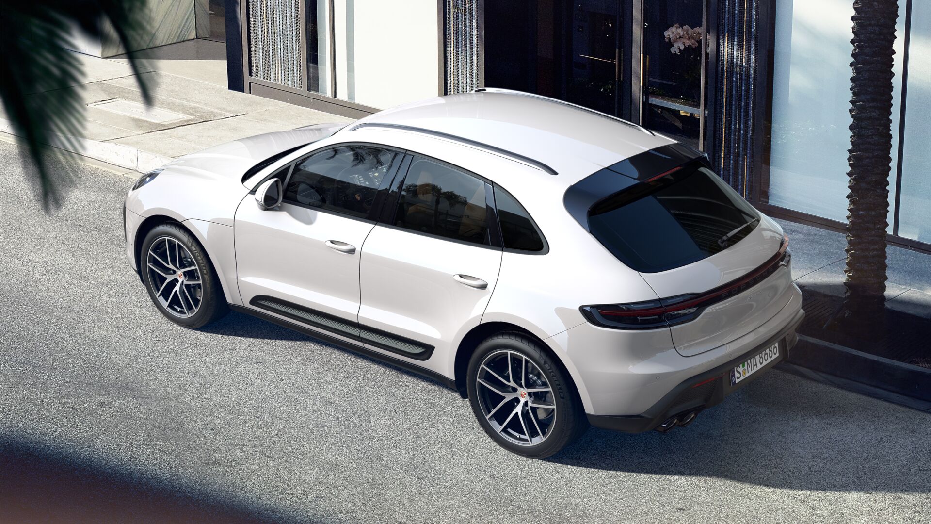 2025 Porsche Macan T photo 4