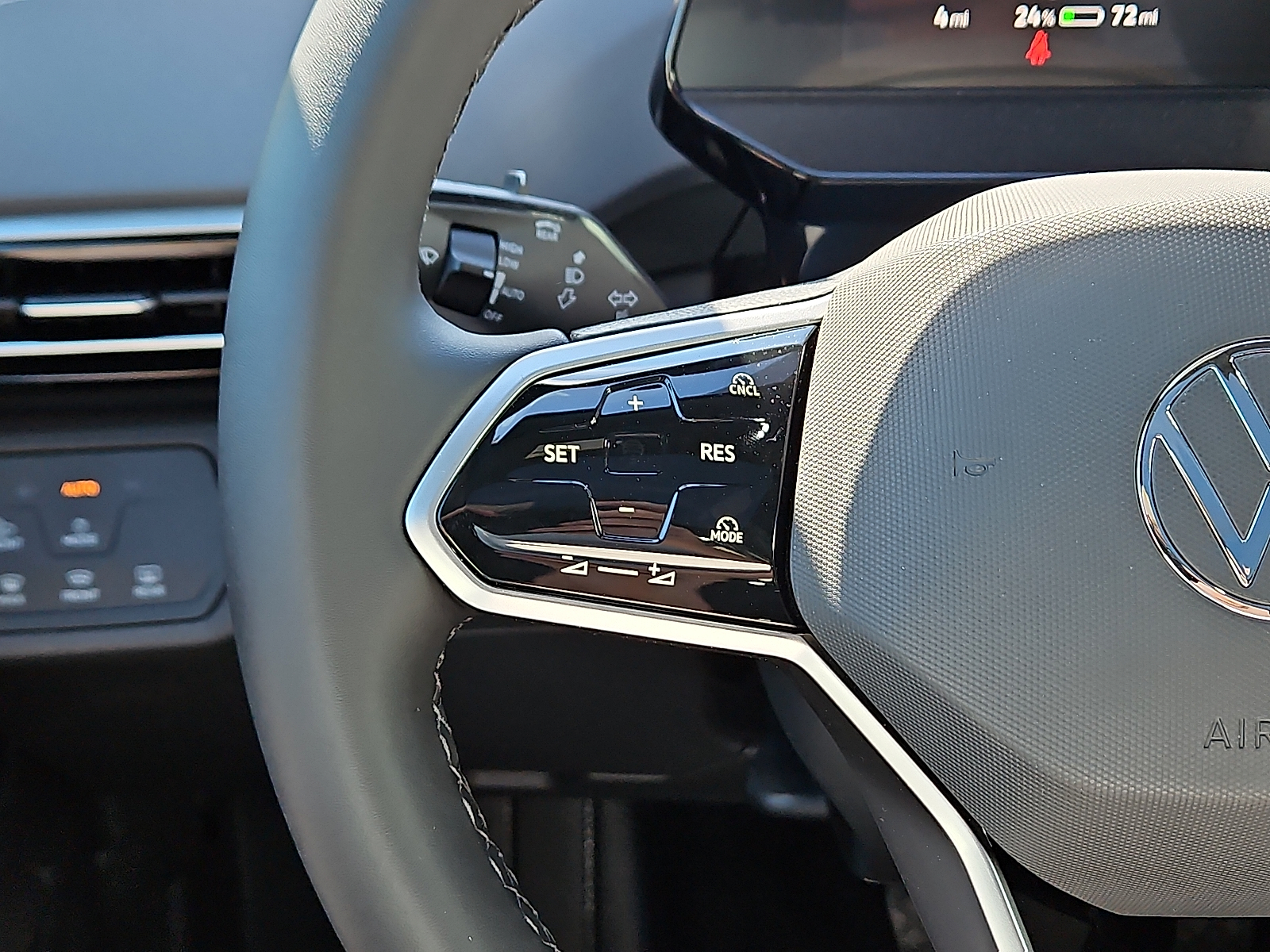 new 2025 Volkswagen ID.4 car, priced at $59,461