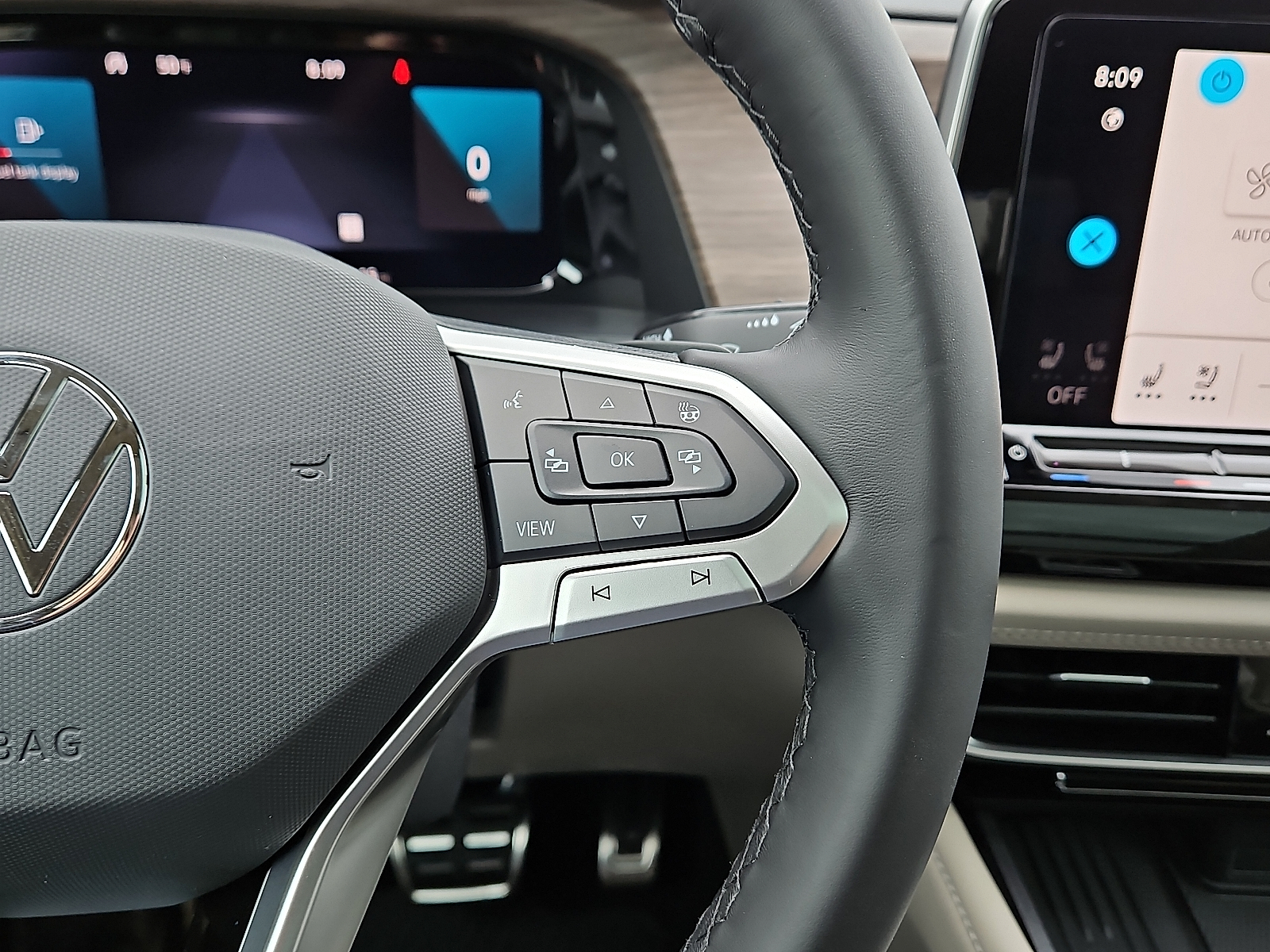 new 2025 Volkswagen Atlas car, priced at $57,006