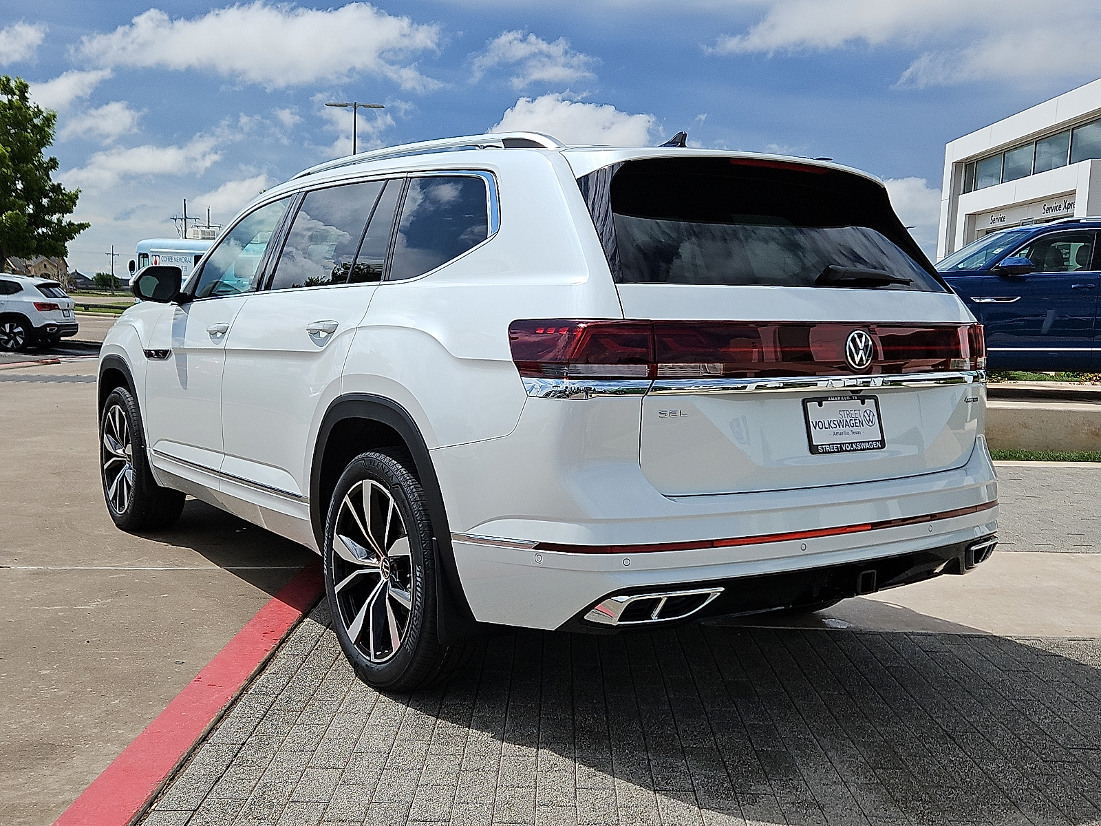 new 2025 Volkswagen Atlas car, priced at $56,311