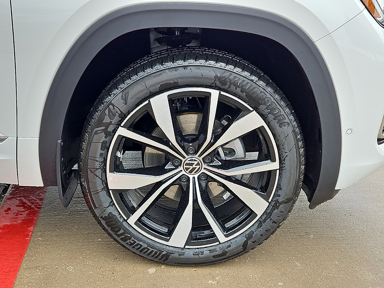 new 2025 Volkswagen Atlas car, priced at $57,006