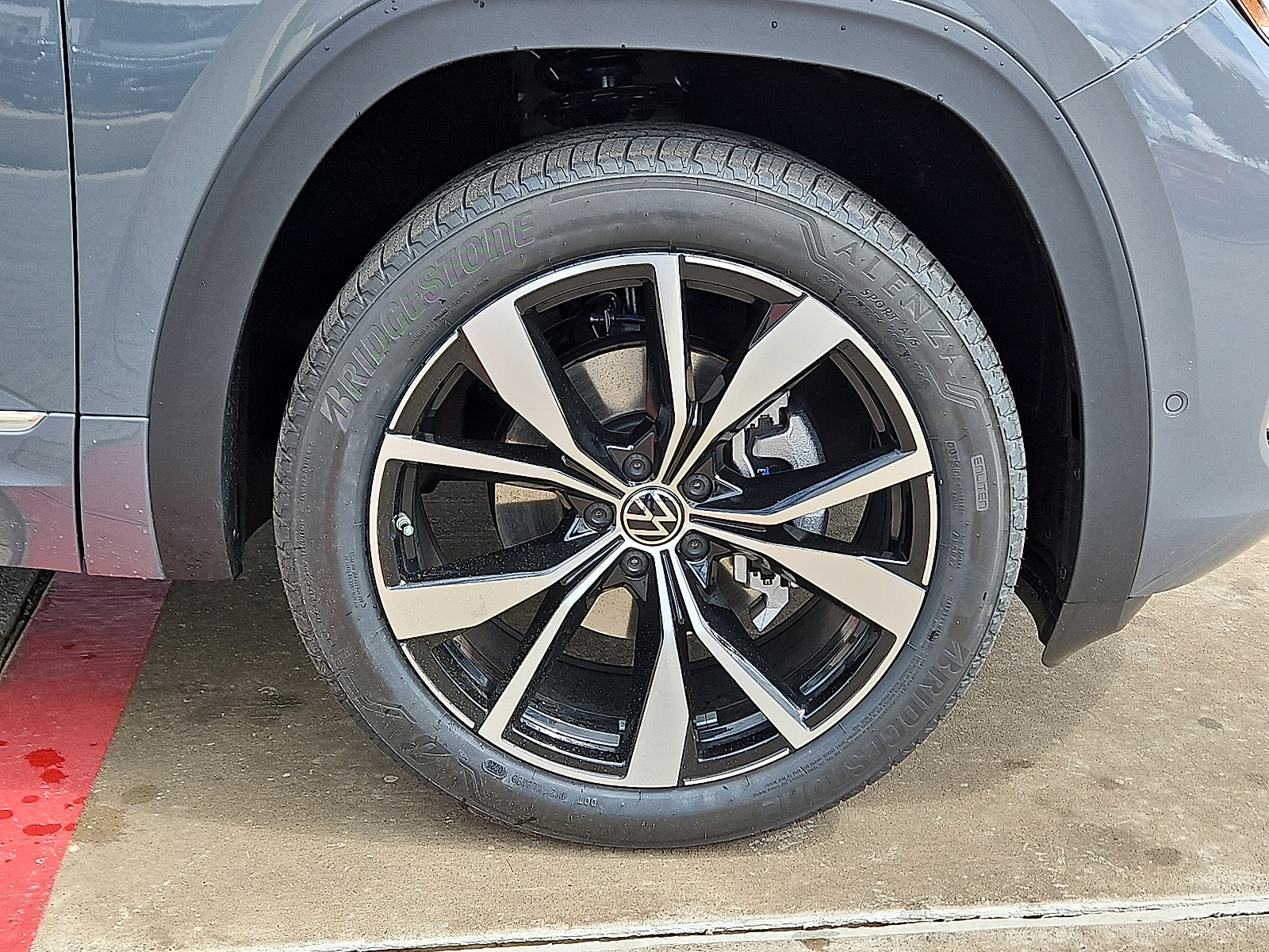 new 2025 Volkswagen Atlas car, priced at $57,006