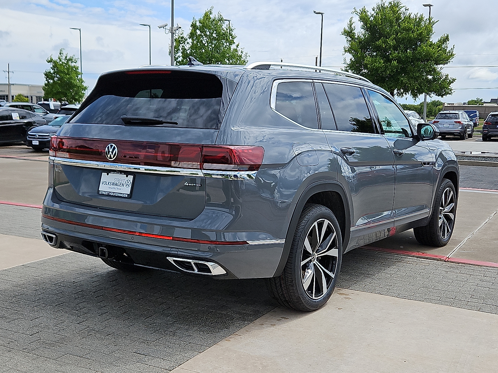 new 2025 Volkswagen Atlas car, priced at $57,006