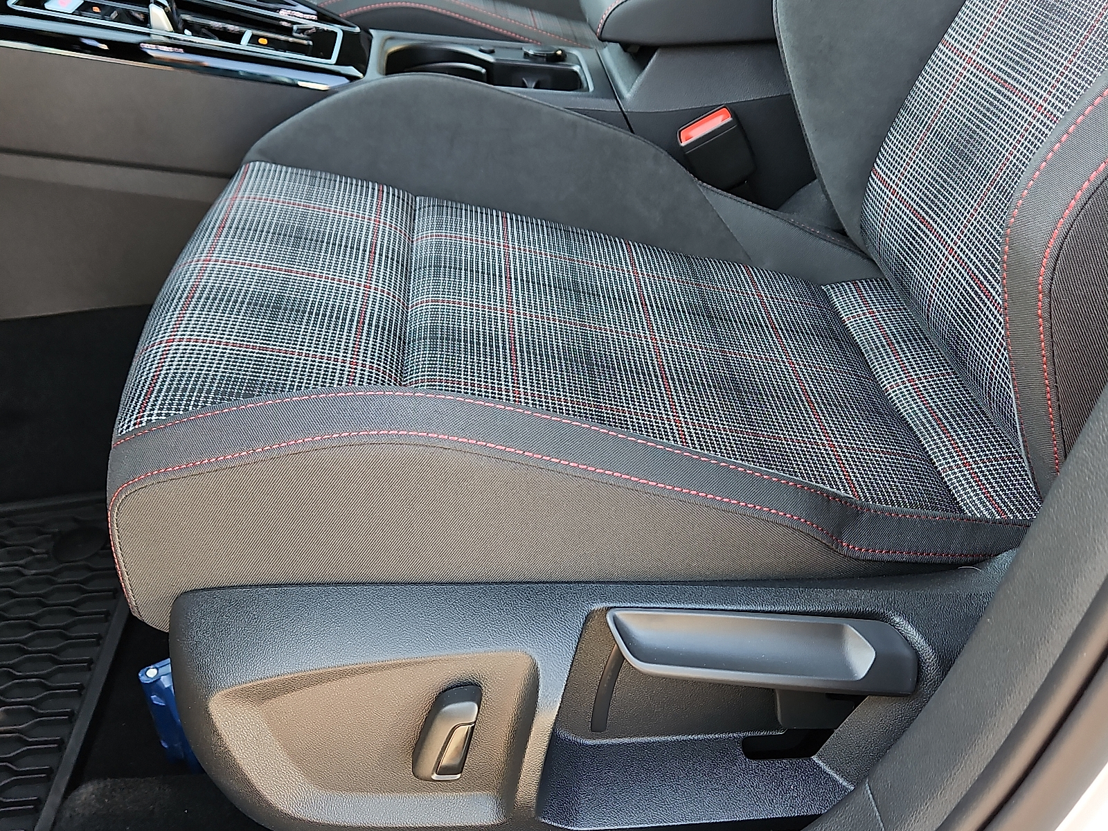 new 2025 Volkswagen Golf GTI car, priced at $34,480