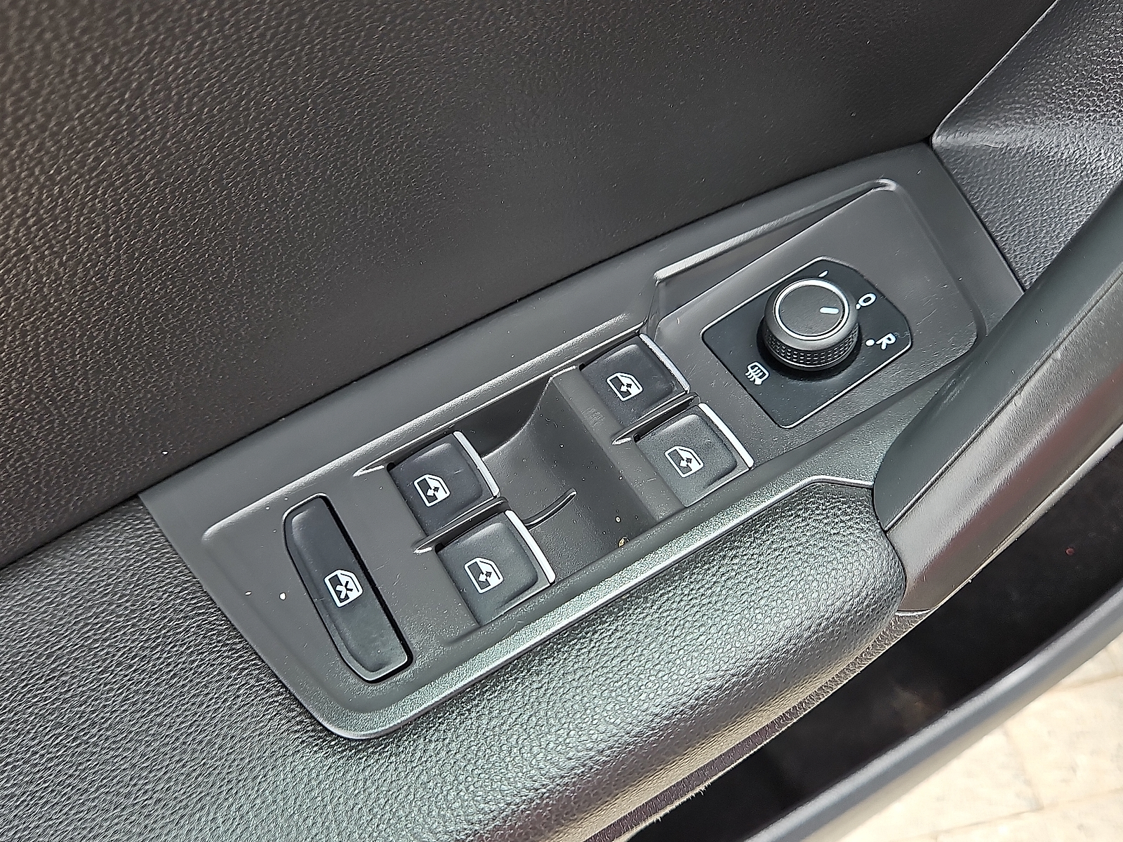 used 2021 Volkswagen Tiguan car, priced at $22,975