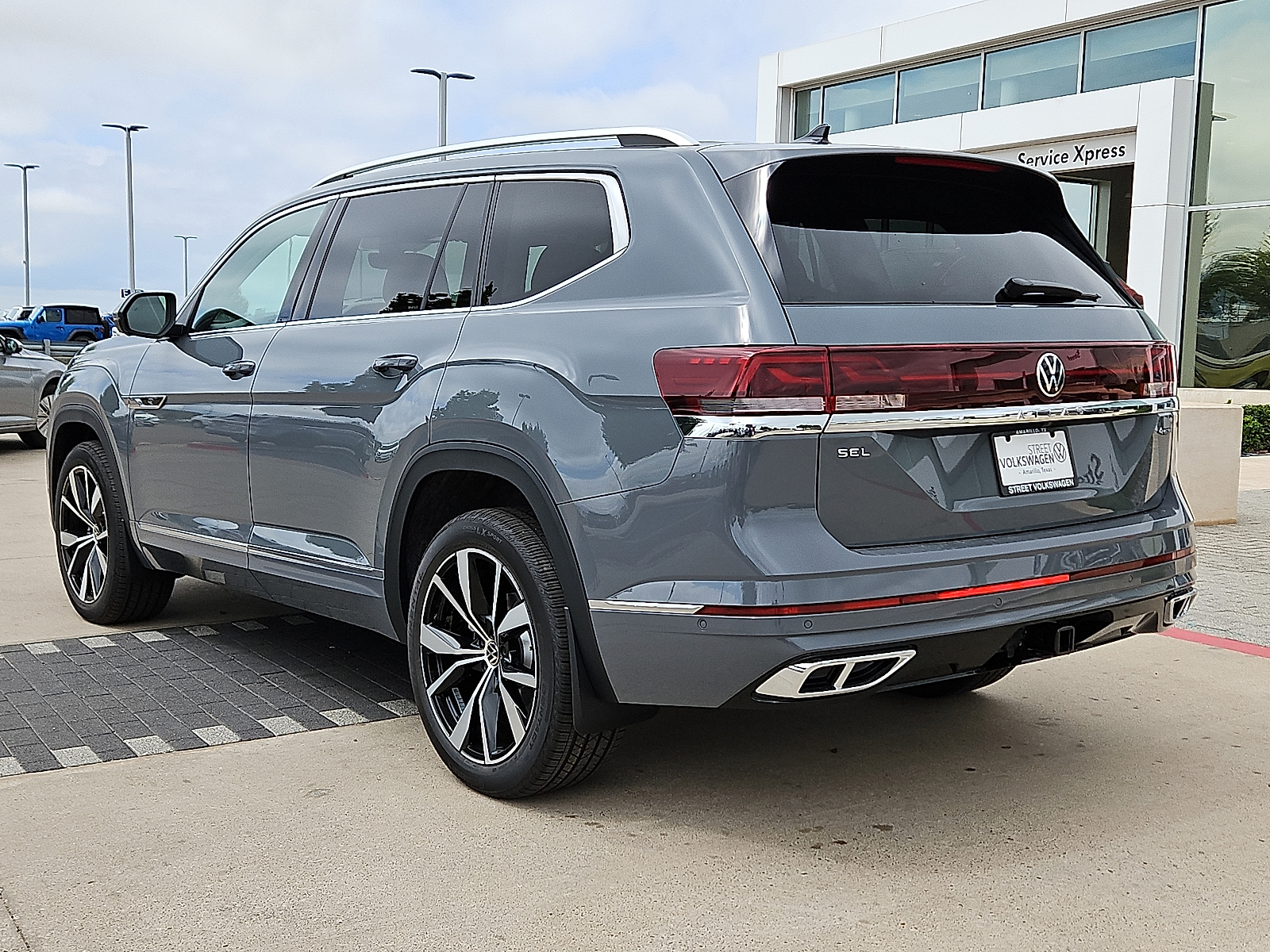 new 2025 Volkswagen Atlas car, priced at $54,506