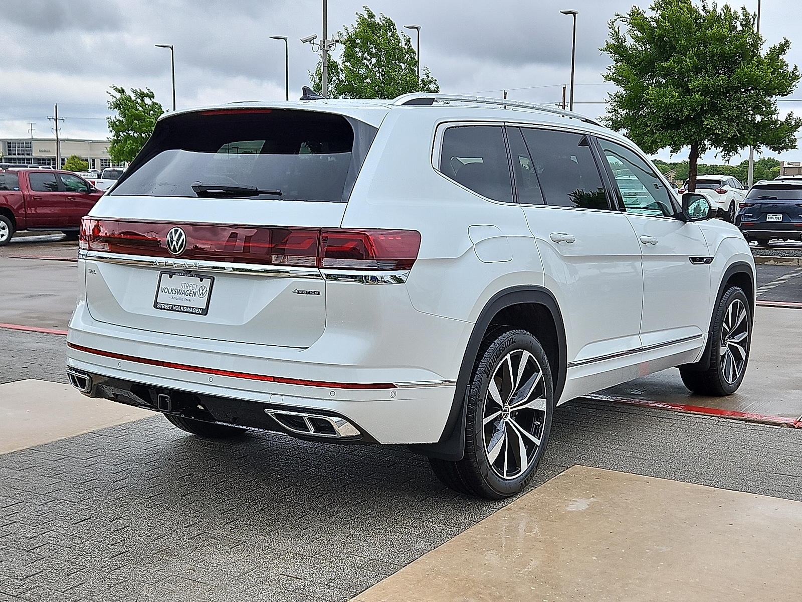 new 2025 Volkswagen Atlas car, priced at $57,006