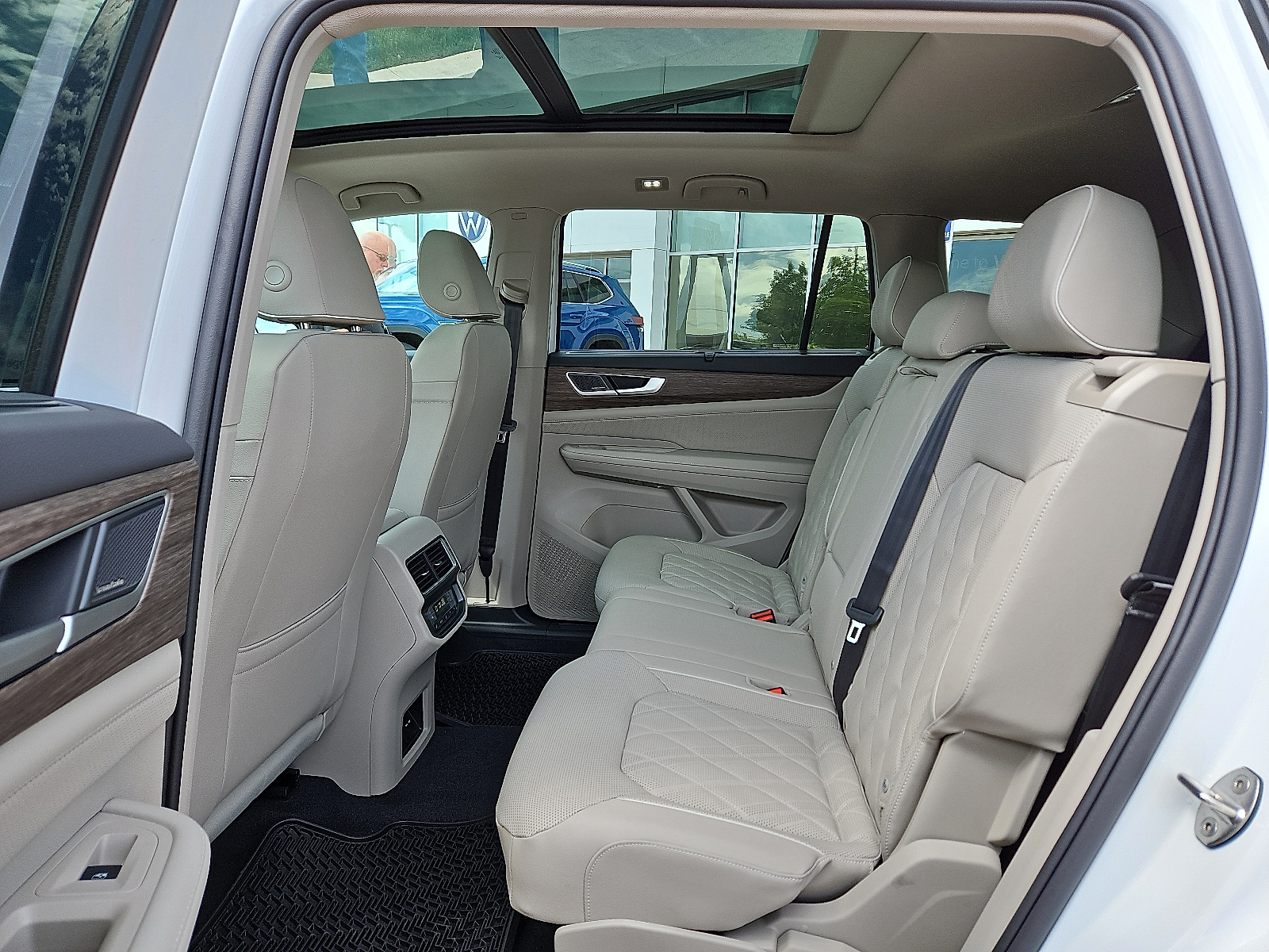 new 2025 Volkswagen Atlas car, priced at $56,311