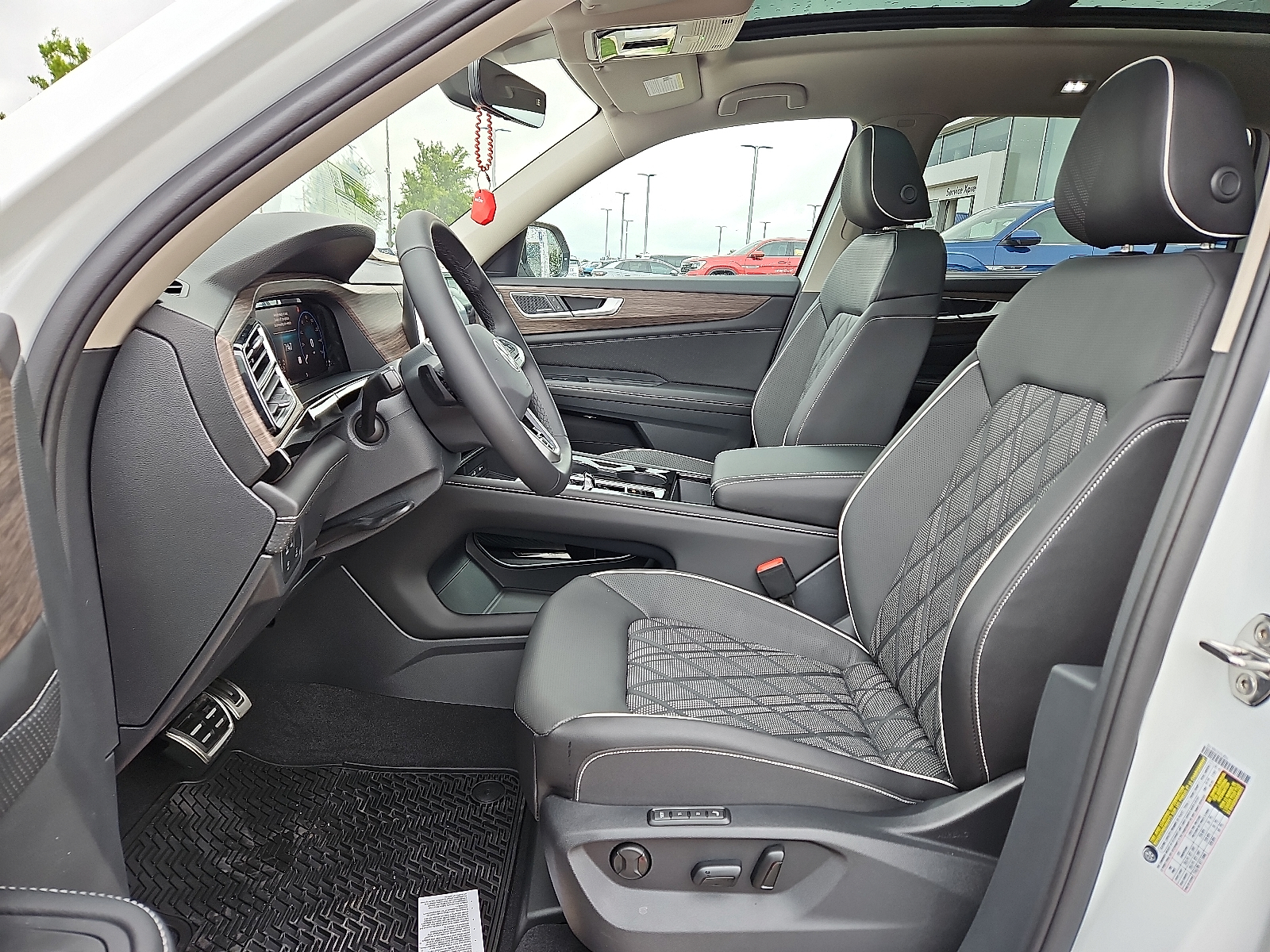 new 2025 Volkswagen Atlas car, priced at $57,006