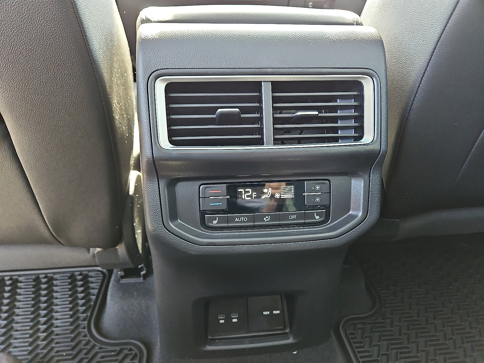 new 2025 Volkswagen Atlas car, priced at $56,311