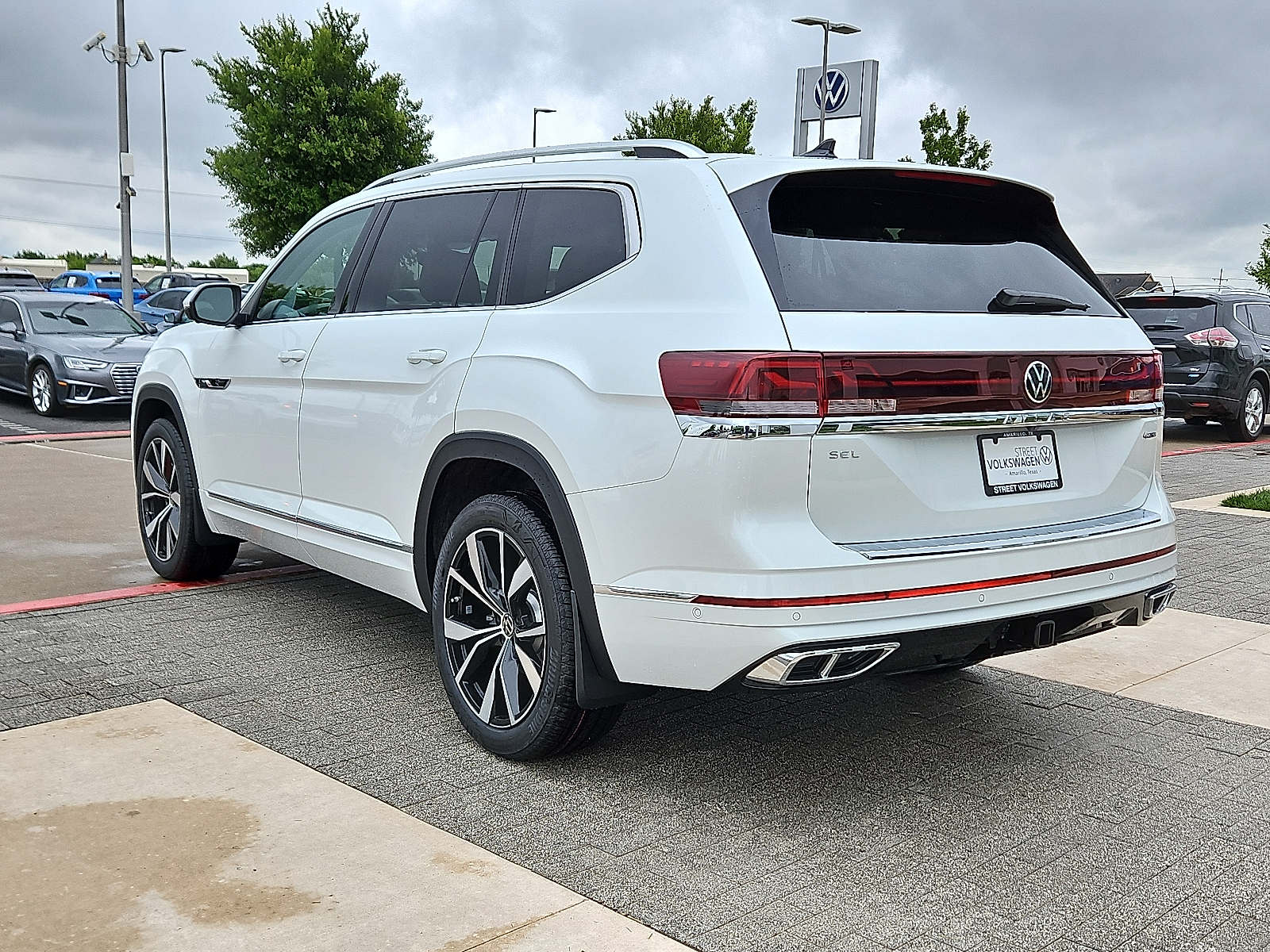 new 2025 Volkswagen Atlas car, priced at $57,006